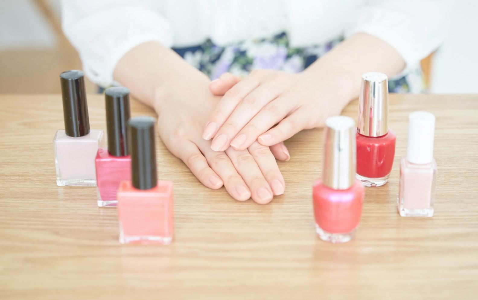 Set completo di strumenti per nail care professionali