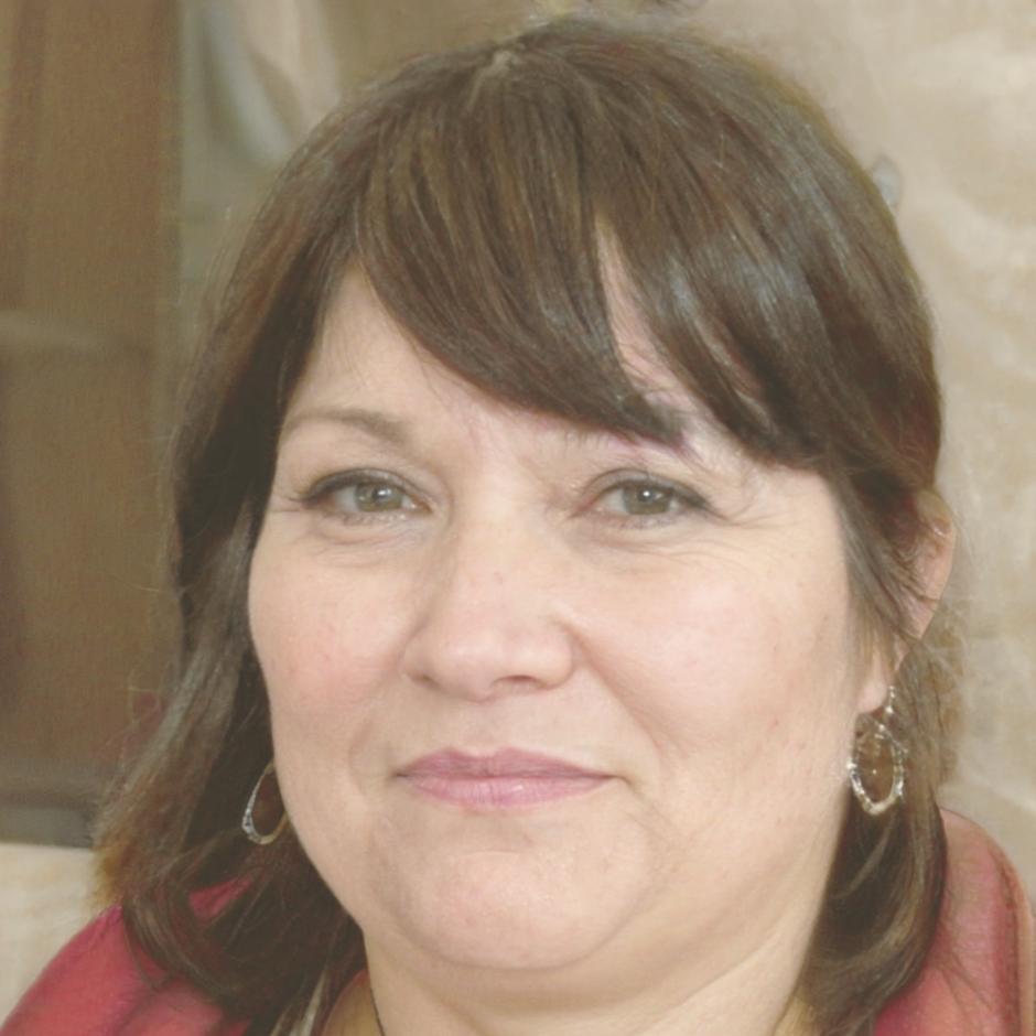 Ritratto di Elena Marchetti, consulente per la cura delle unghie