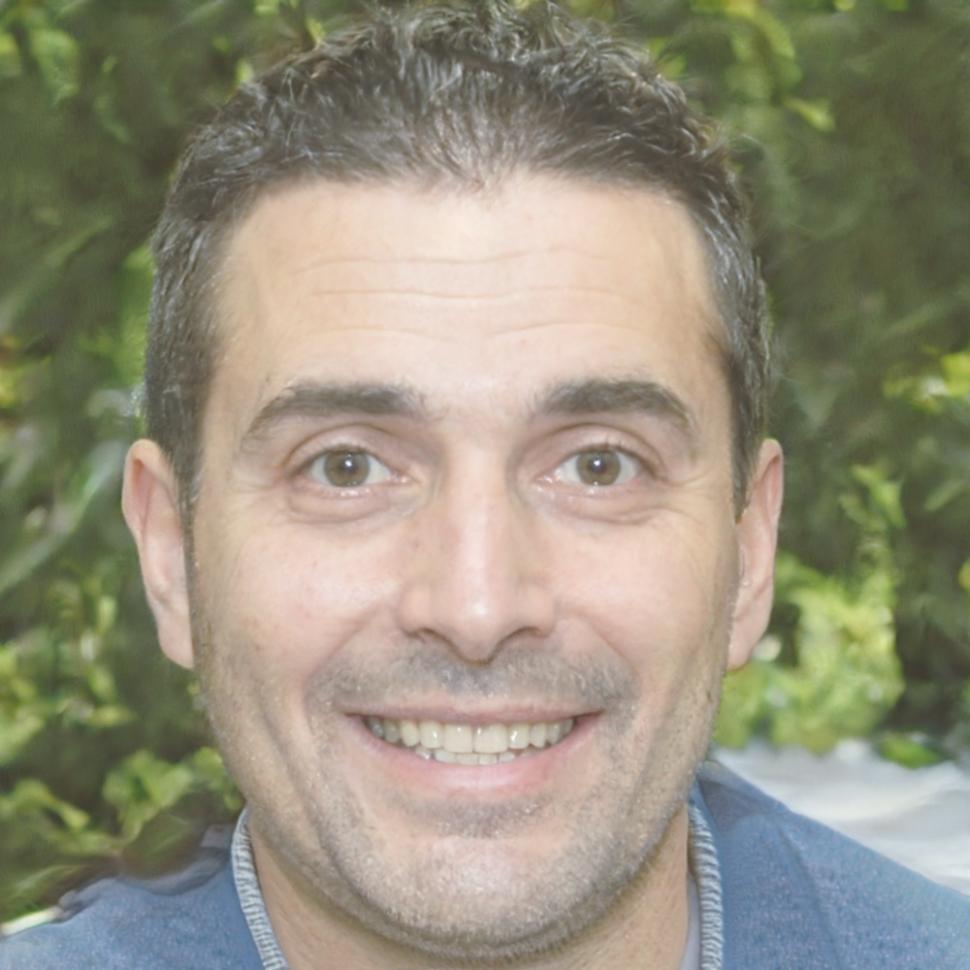 Ritratto professionale di Giacomo Morettini, specialista nail care